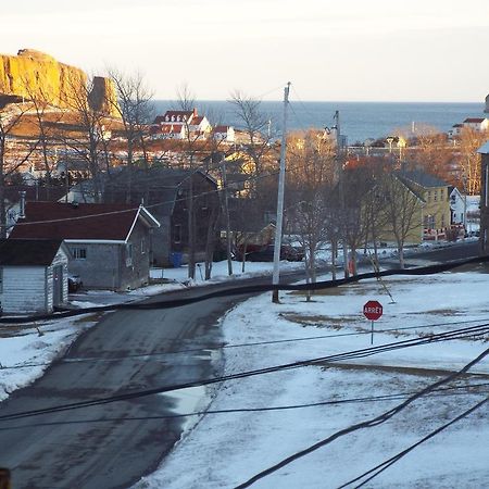 Gite A L'Abri Du Vent Bed And Breakfast Percé Zewnętrze zdjęcie
