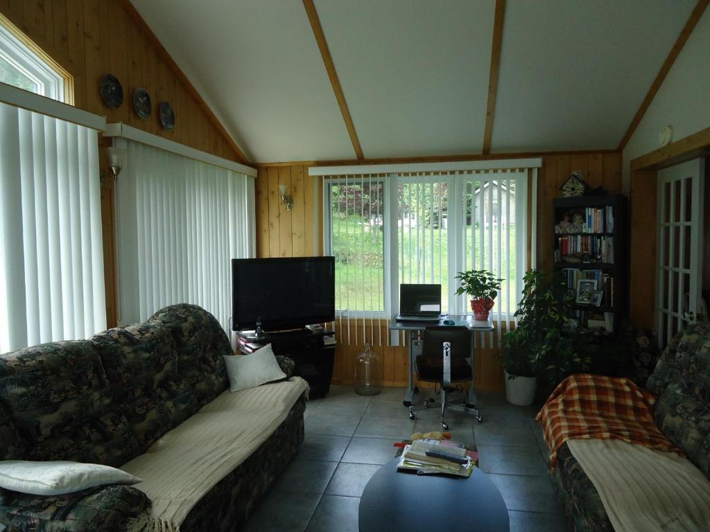 Gite A L'Abri Du Vent Bed And Breakfast Percé Zewnętrze zdjęcie