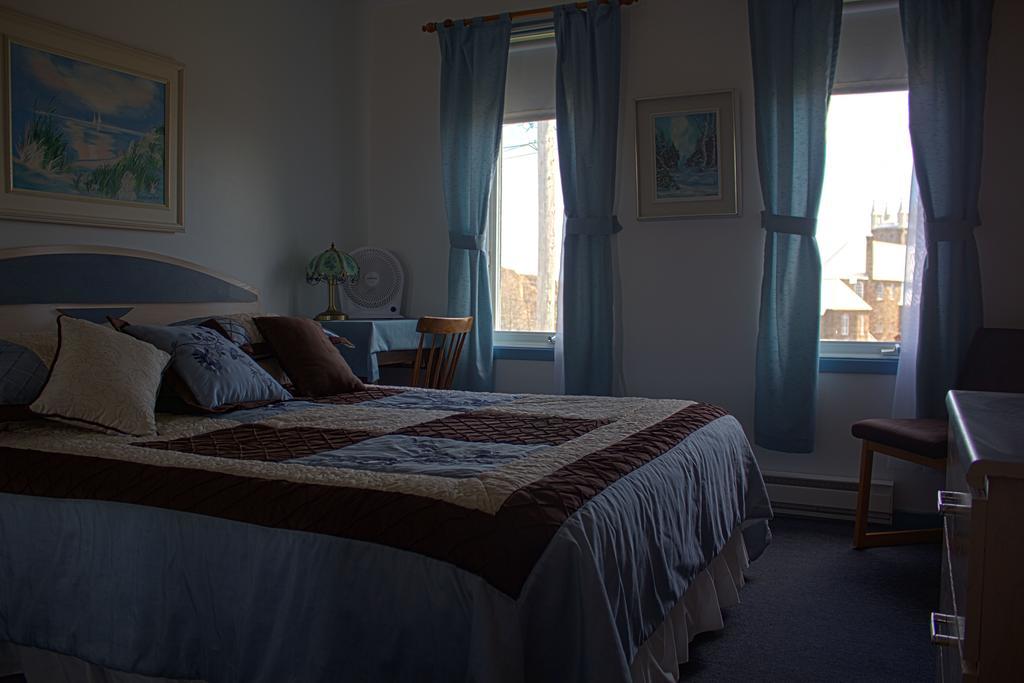 Gite A L'Abri Du Vent Bed And Breakfast Percé Zewnętrze zdjęcie