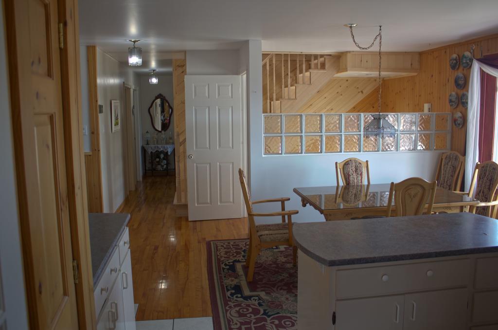 Gite A L'Abri Du Vent Bed And Breakfast Percé Zewnętrze zdjęcie